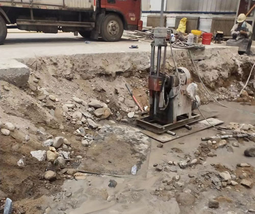 墨玉公路下沉压浆